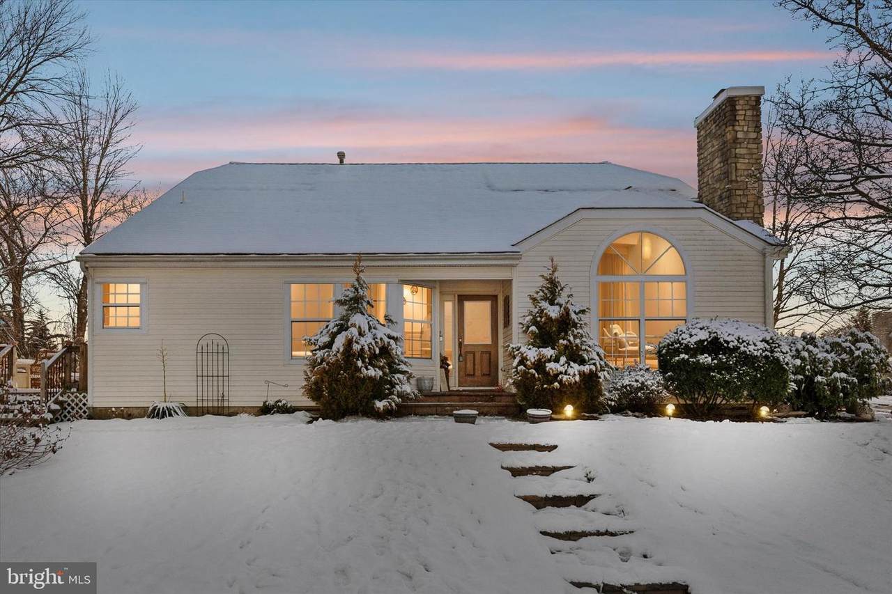 44 Tudor Drive - Photo 1