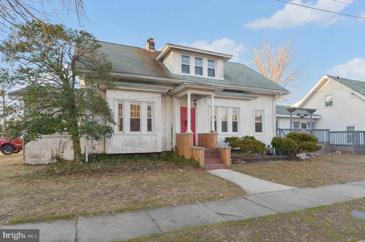 501 Summit Avenue - Photo 1