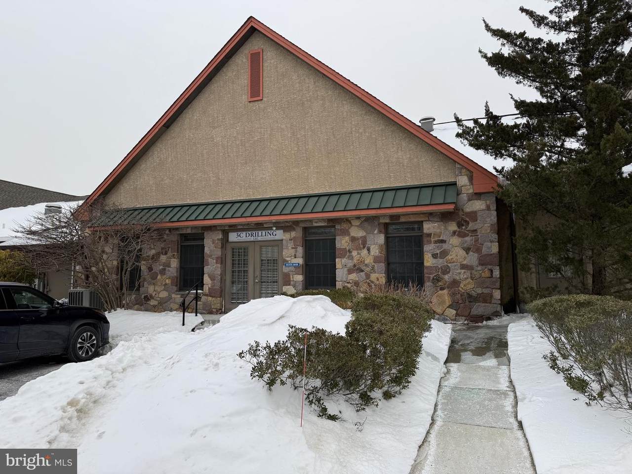 1456 Ferry Road - Photo 1