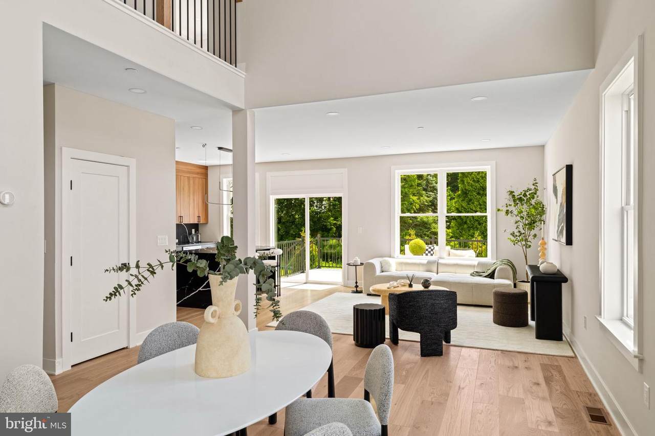 https://bt-photos.global.ssl.fastly.net/brightmls/1280_boomver_1_804480586058-2.jpg