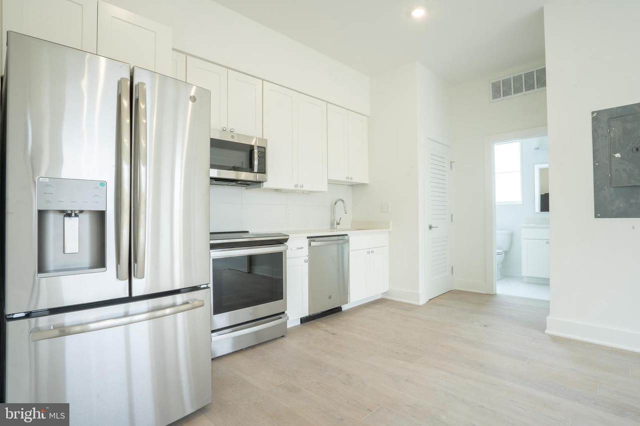 5301 Connecticut Avenue - Photo 1