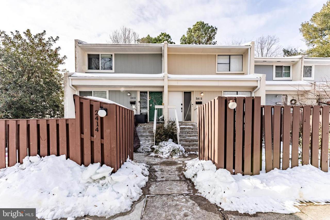 2412 Southgate Square - Photo 1