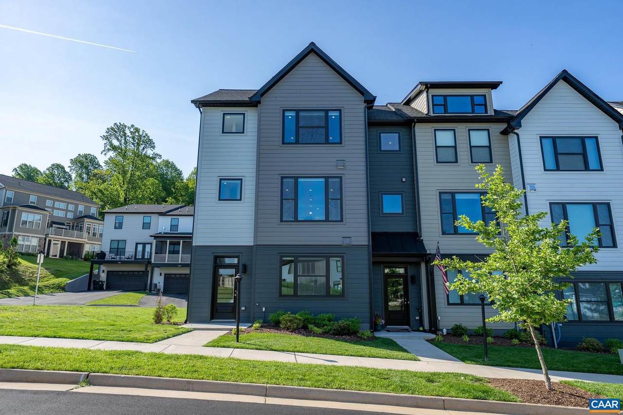 1521 Knoll Ln - Photo 1