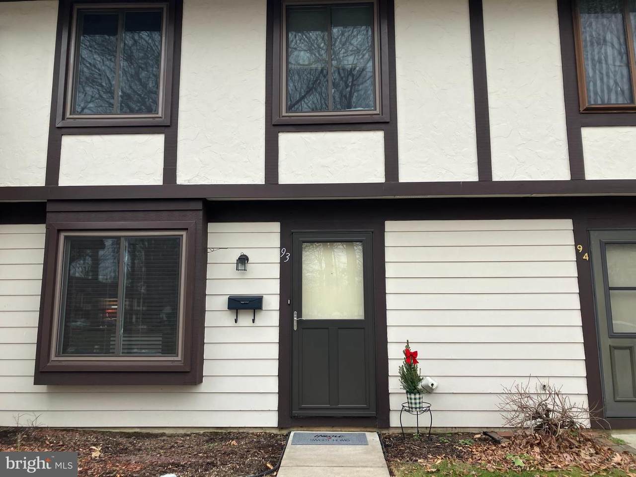 93 Beechnut Court - Photo 1