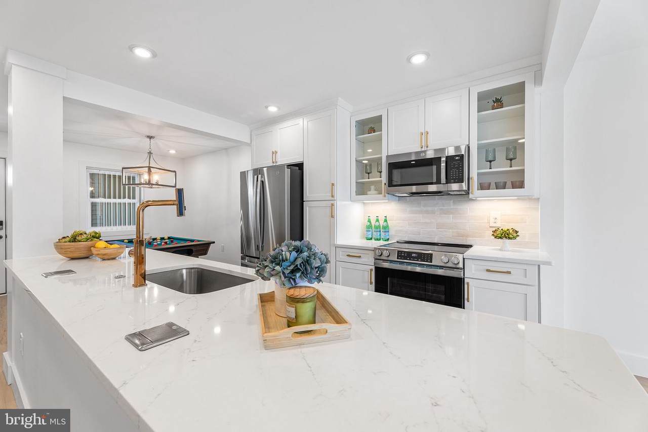 615 Salt Spray Road - Photo 1