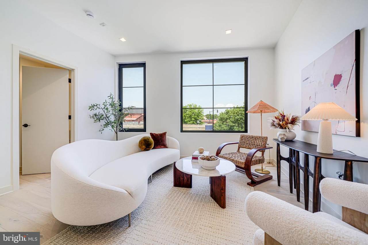 2905 Newark Street - Photo 1