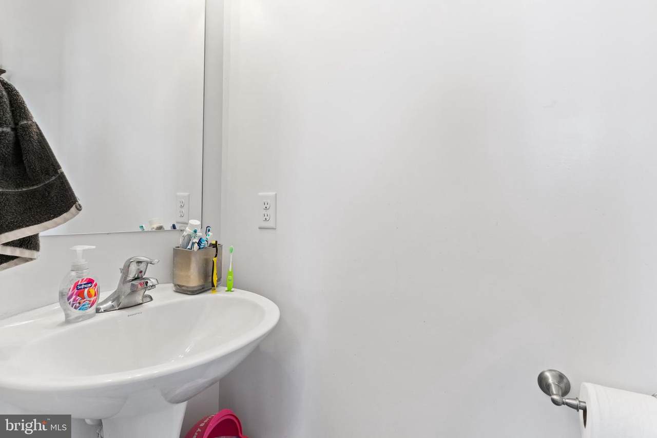 https://bt-photos.global.ssl.fastly.net/brightmls/1280_boomver_1_804488808126-2.jpg