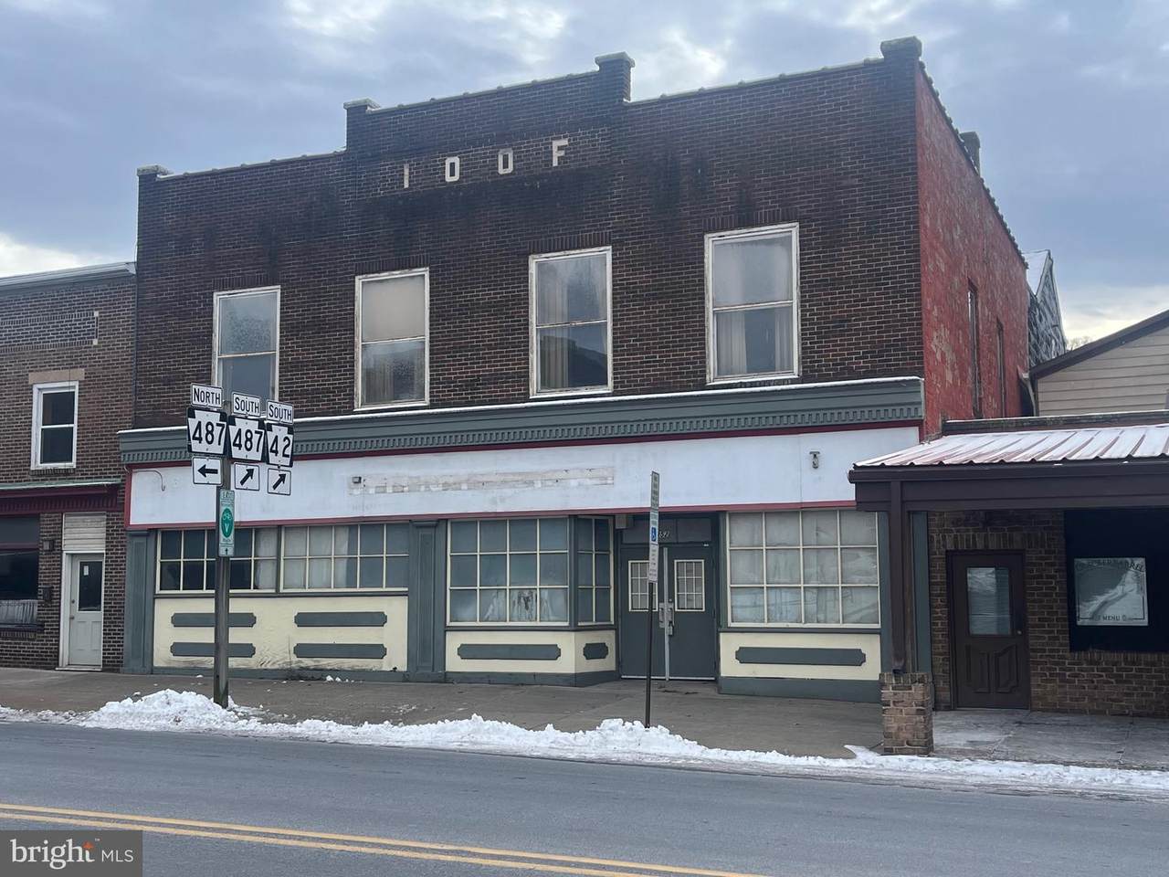 352 Main St - Photo 1