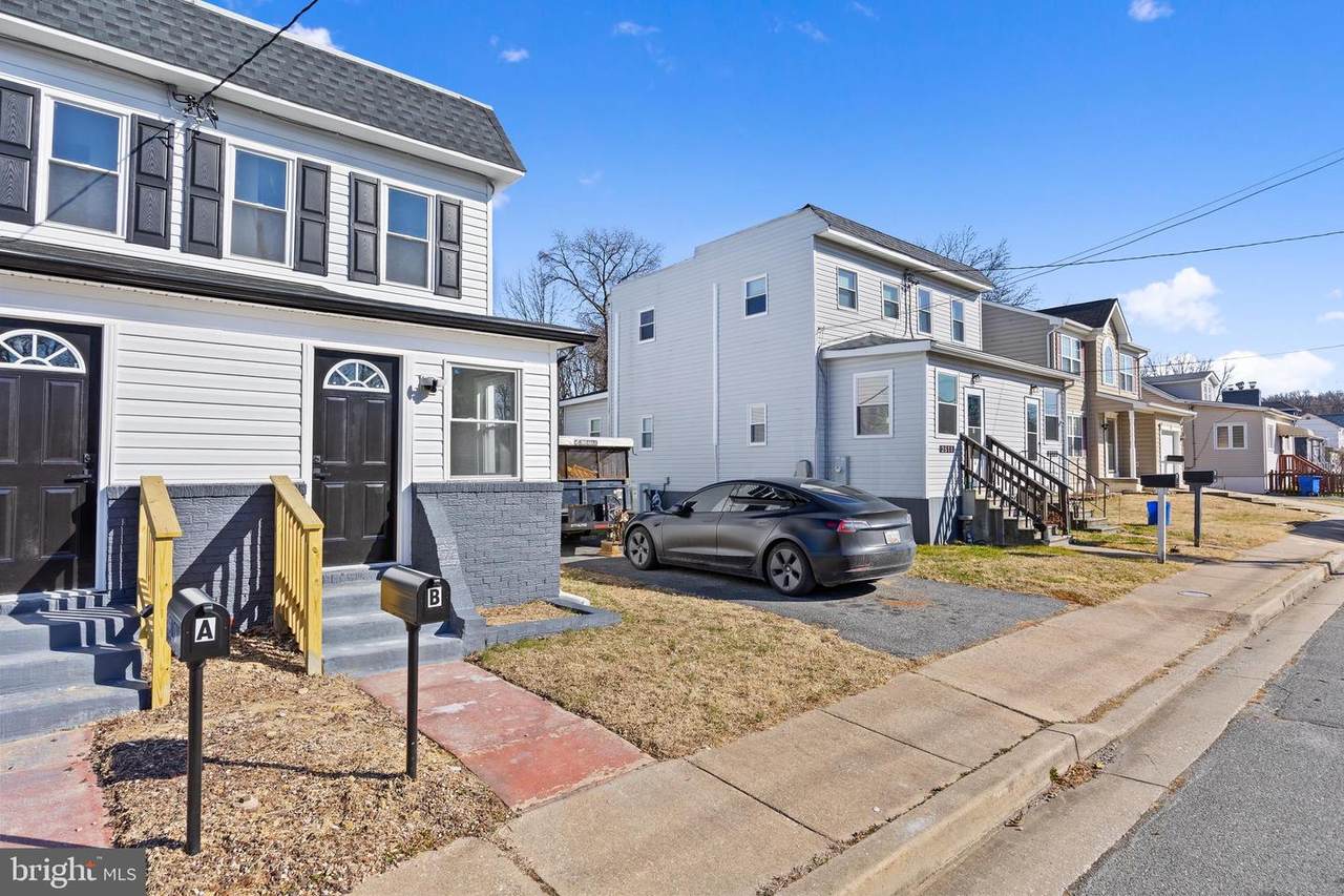 2507 Sycamore - Photo 1