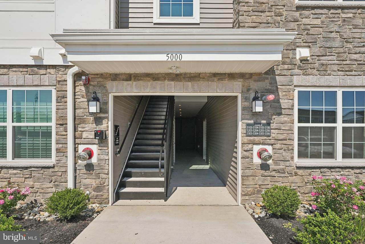 5104 Mary Ashby Way - Photo 1