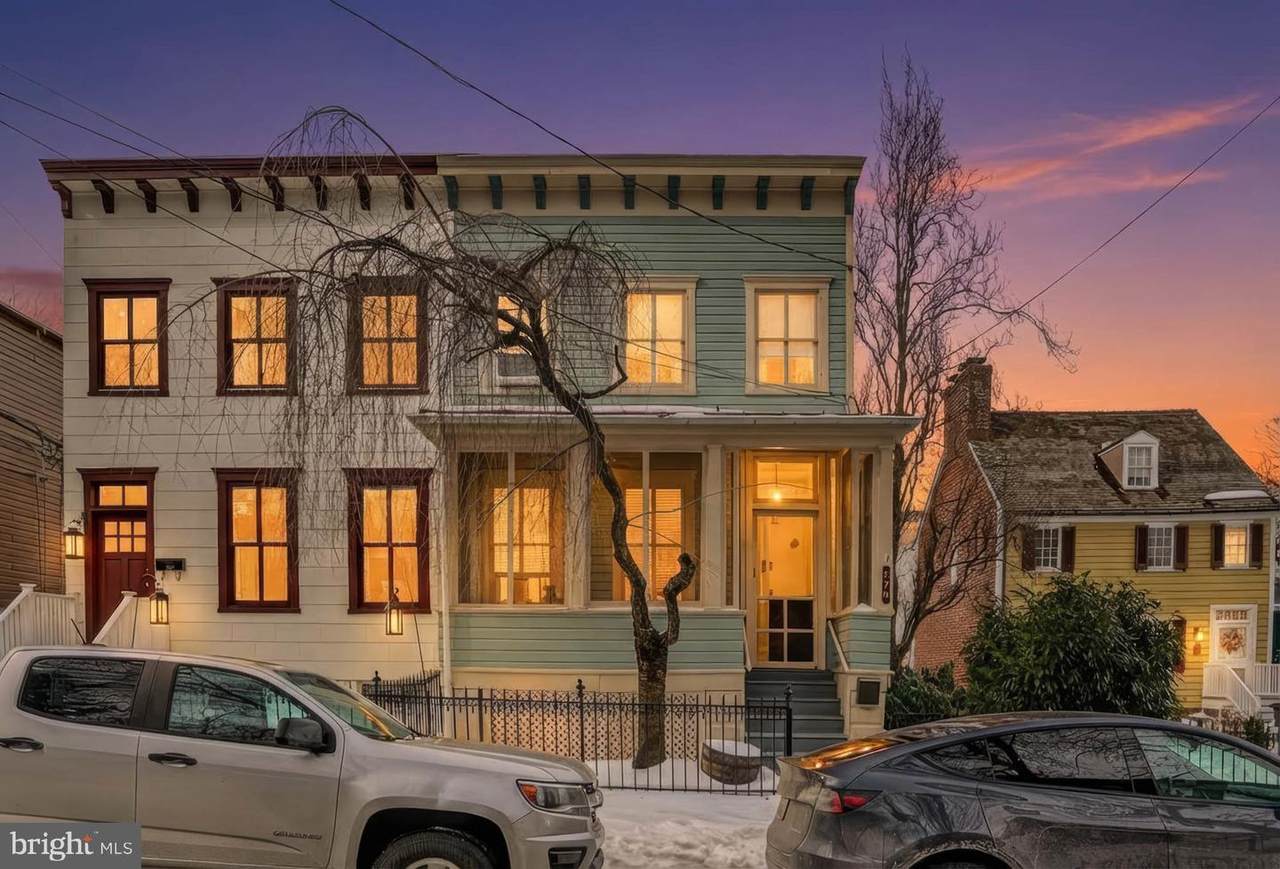 179 Green Street - Photo 1