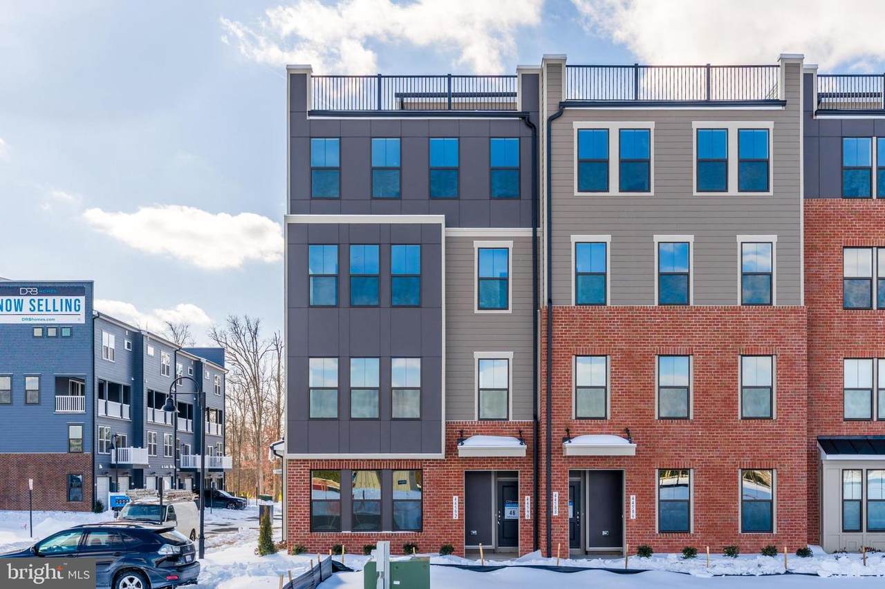 44592 Strabane Terrace - Photo 1