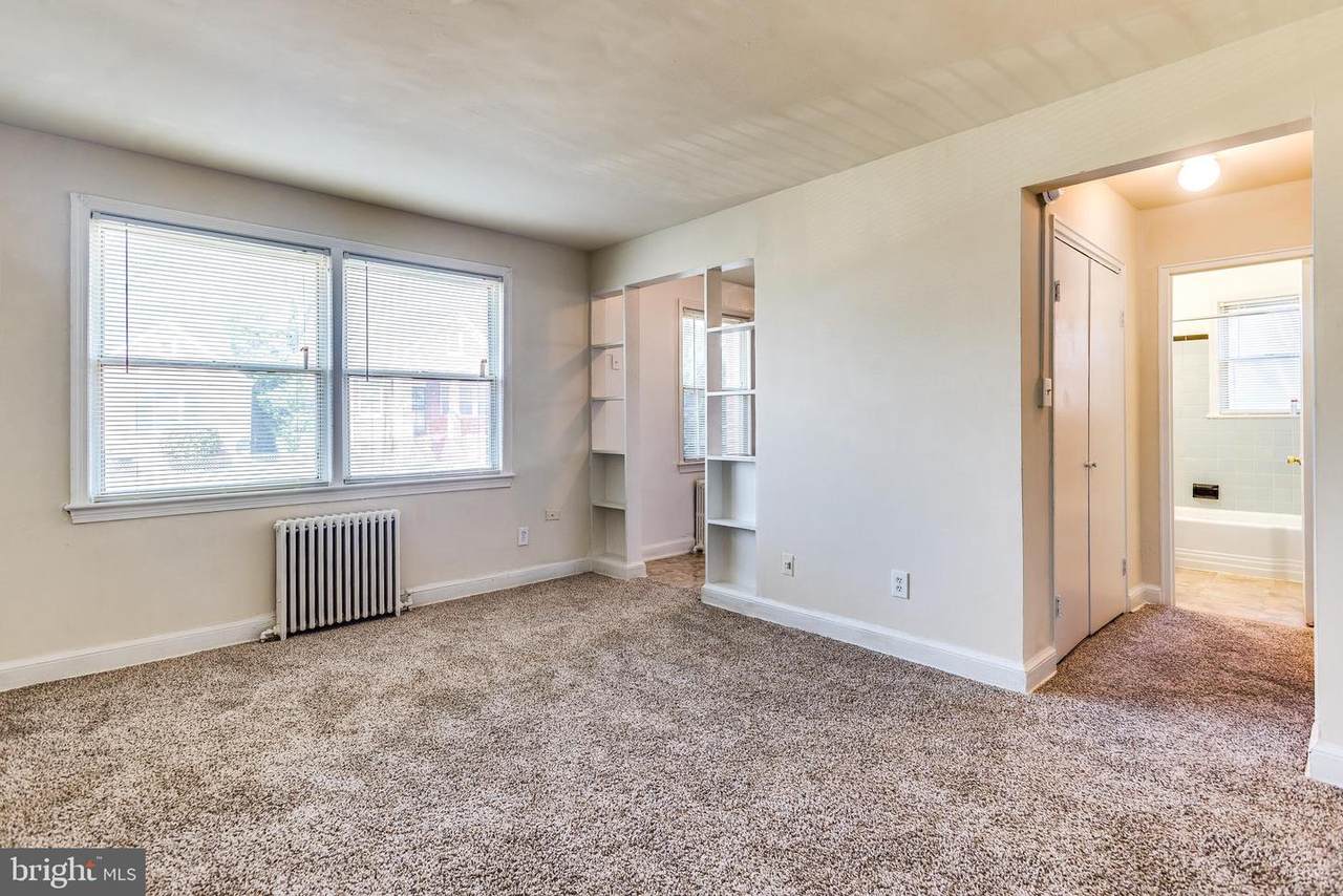 3320 11TH Place - Photo 1