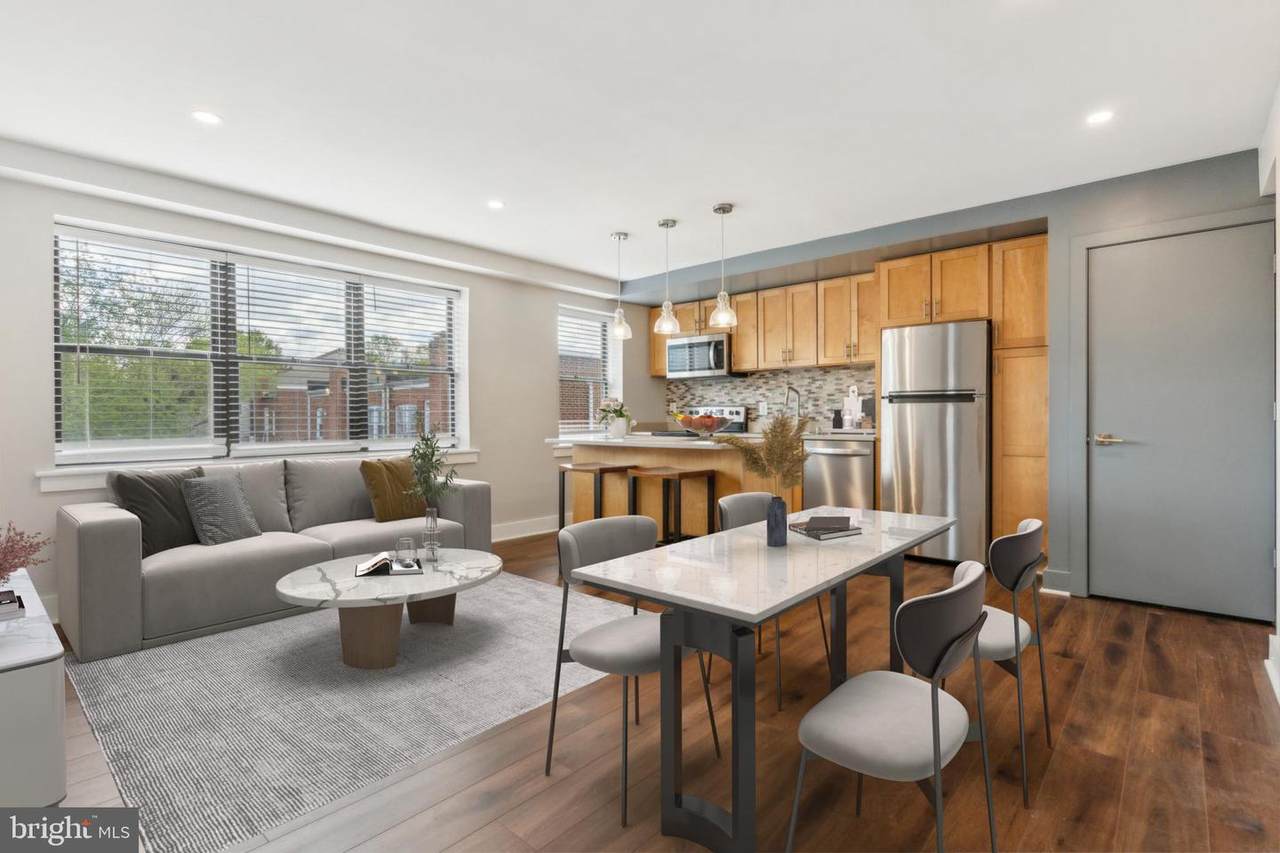 212 Oakwood Street - Photo 1