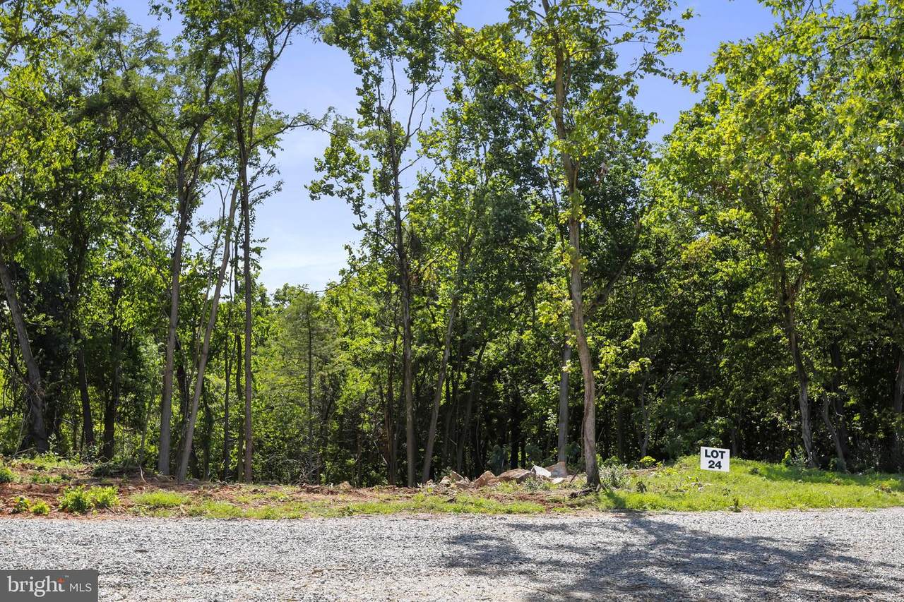  Bella Vista Subdivision - Section 2, Lot 24 - Photo 1