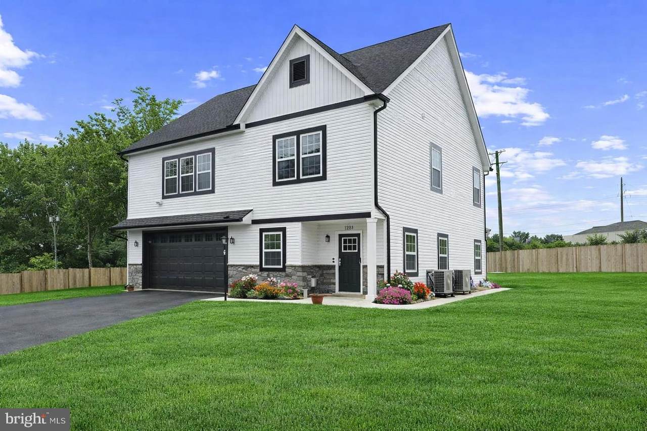 8321 Maplewood Drive - Photo 1