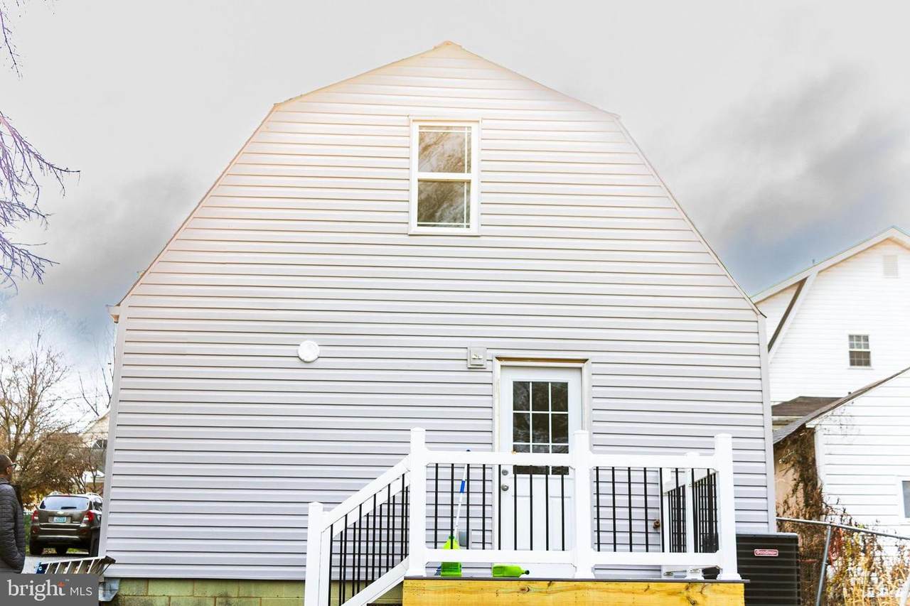 2111 Sunbriar Lane - Photo 1