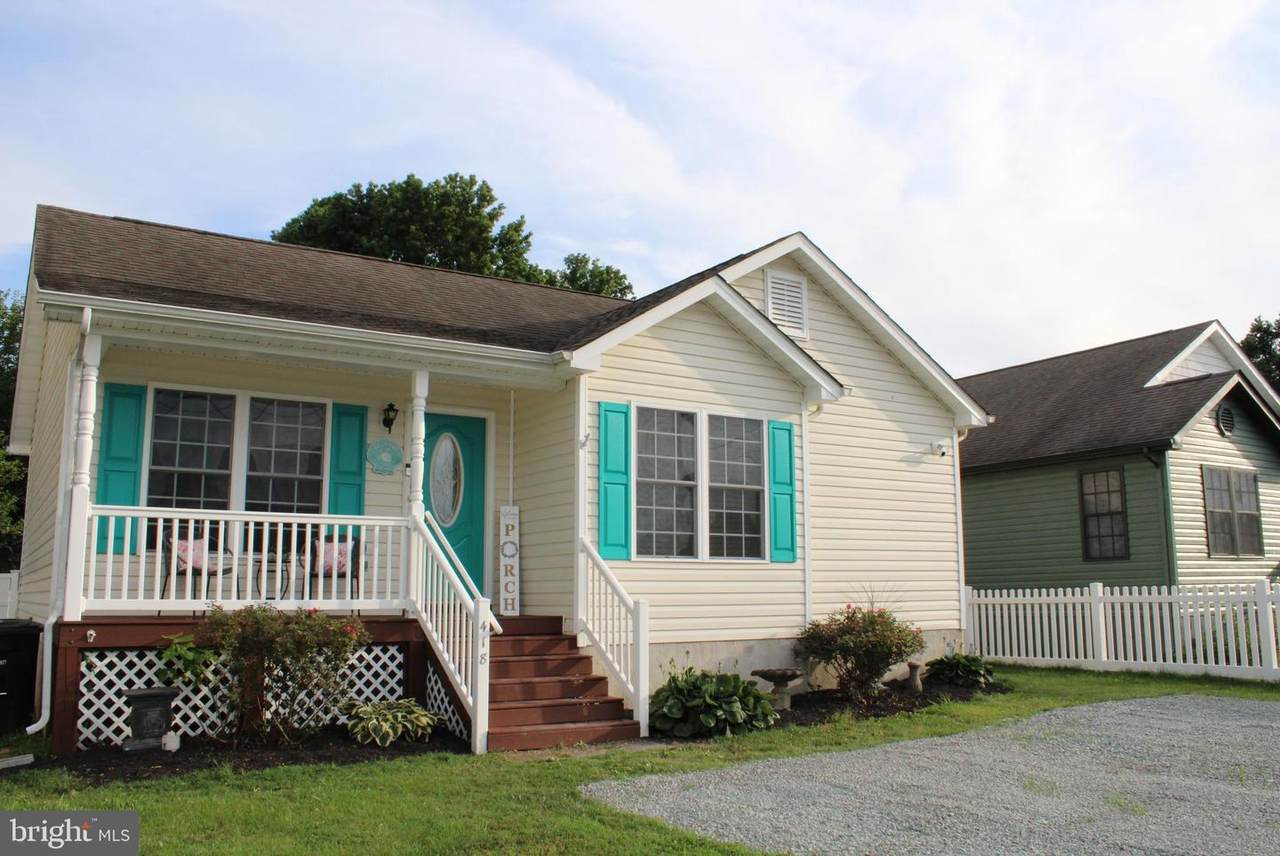 418 Lincoln Avenue - Photo 1