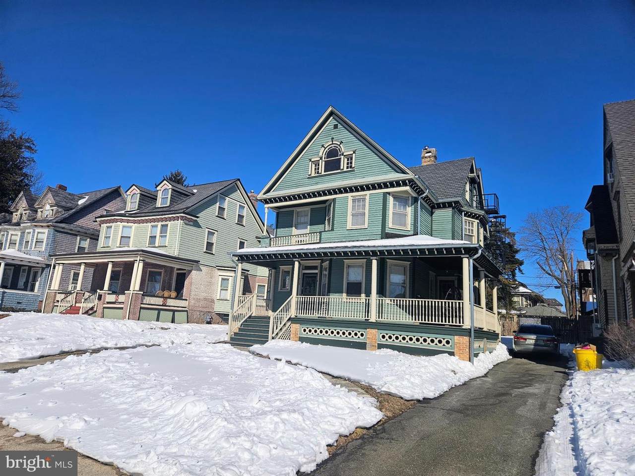 912 Riverside Avenue - Photo 1