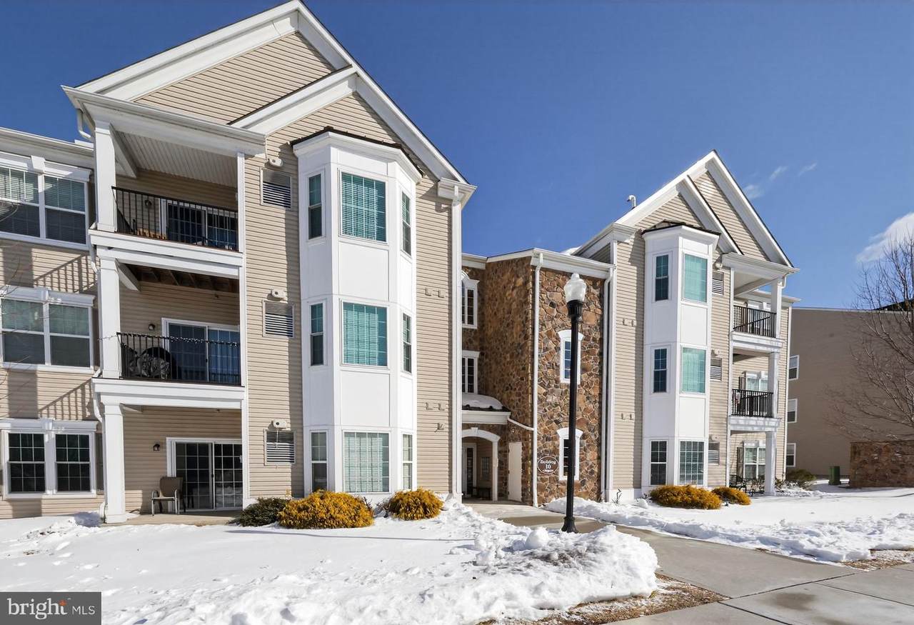 1014 Creekside Drive - Photo 1