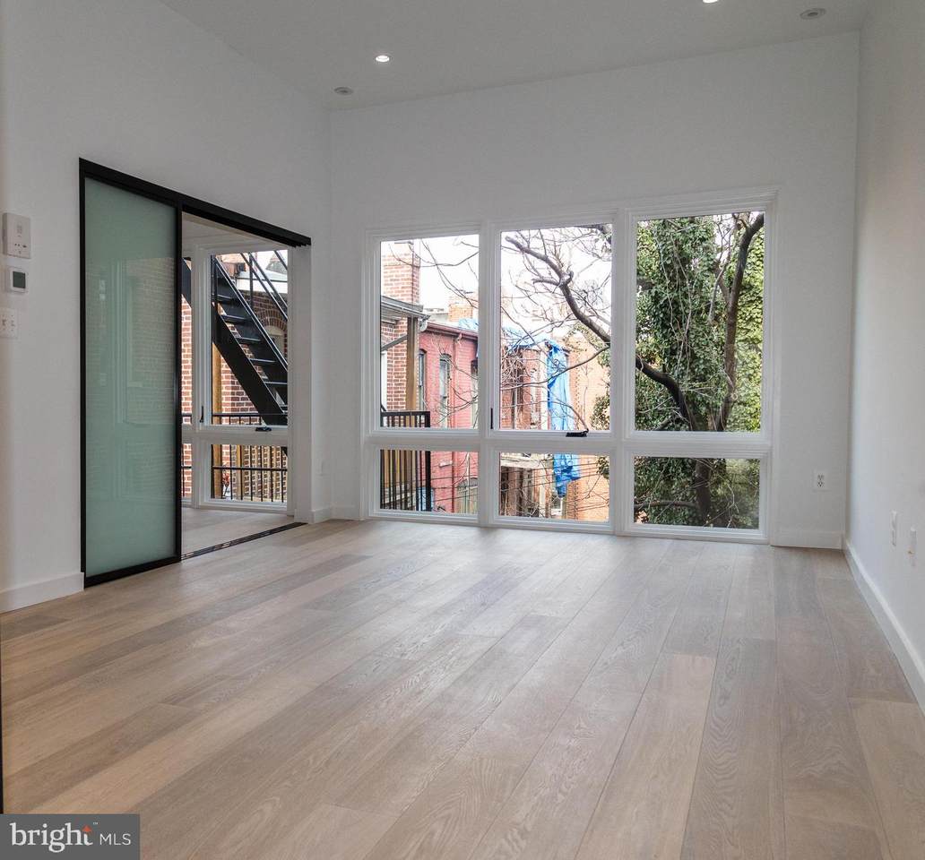 1443 Euclid Street - Photo 1