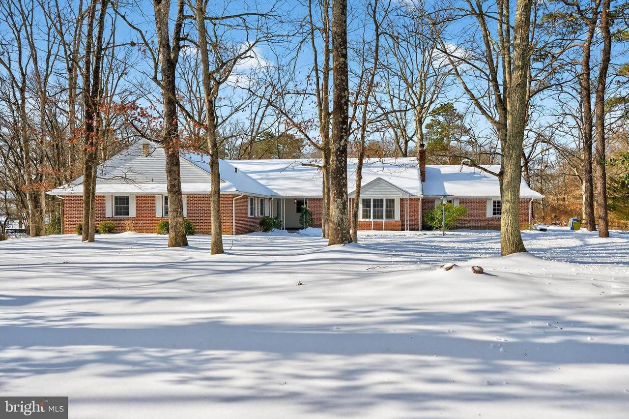 425 Stokes Road - Photo 1