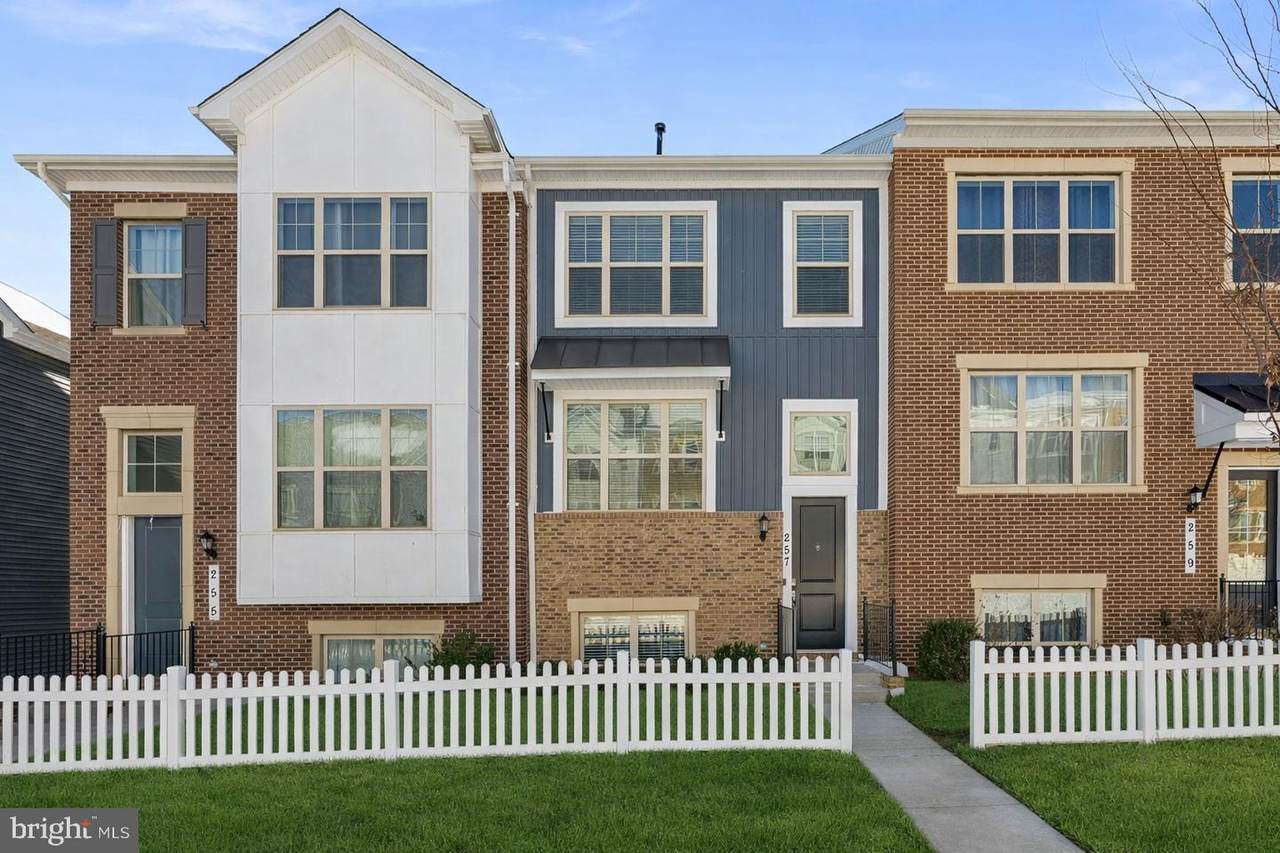 257 Redpoll Alley - Photo 1