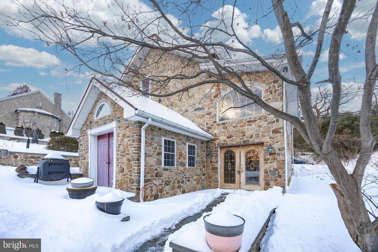 2568 Pike Avenue - Photo 1