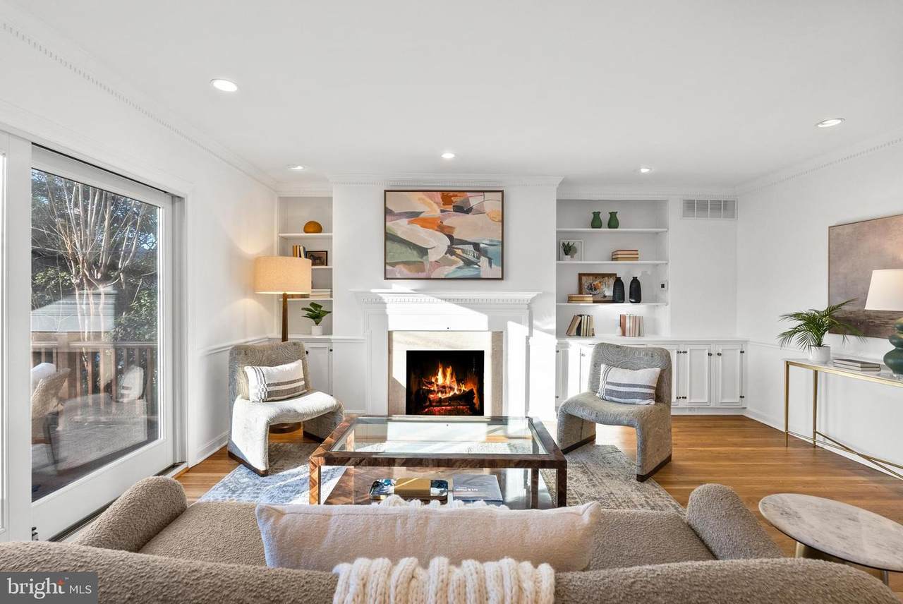 515 Royal Street - Photo 1