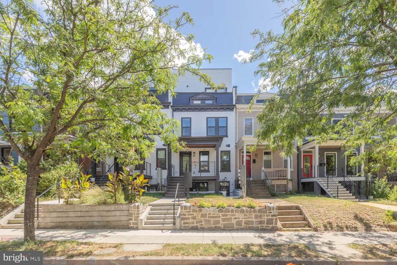 722 Kenyon Street - Photo 1