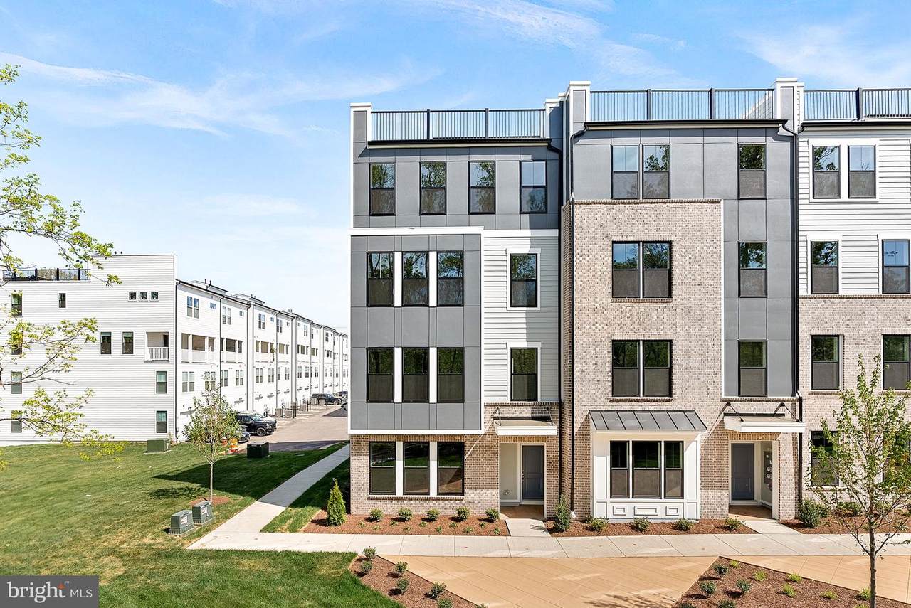 45163 Drowes Terrace - Photo 1