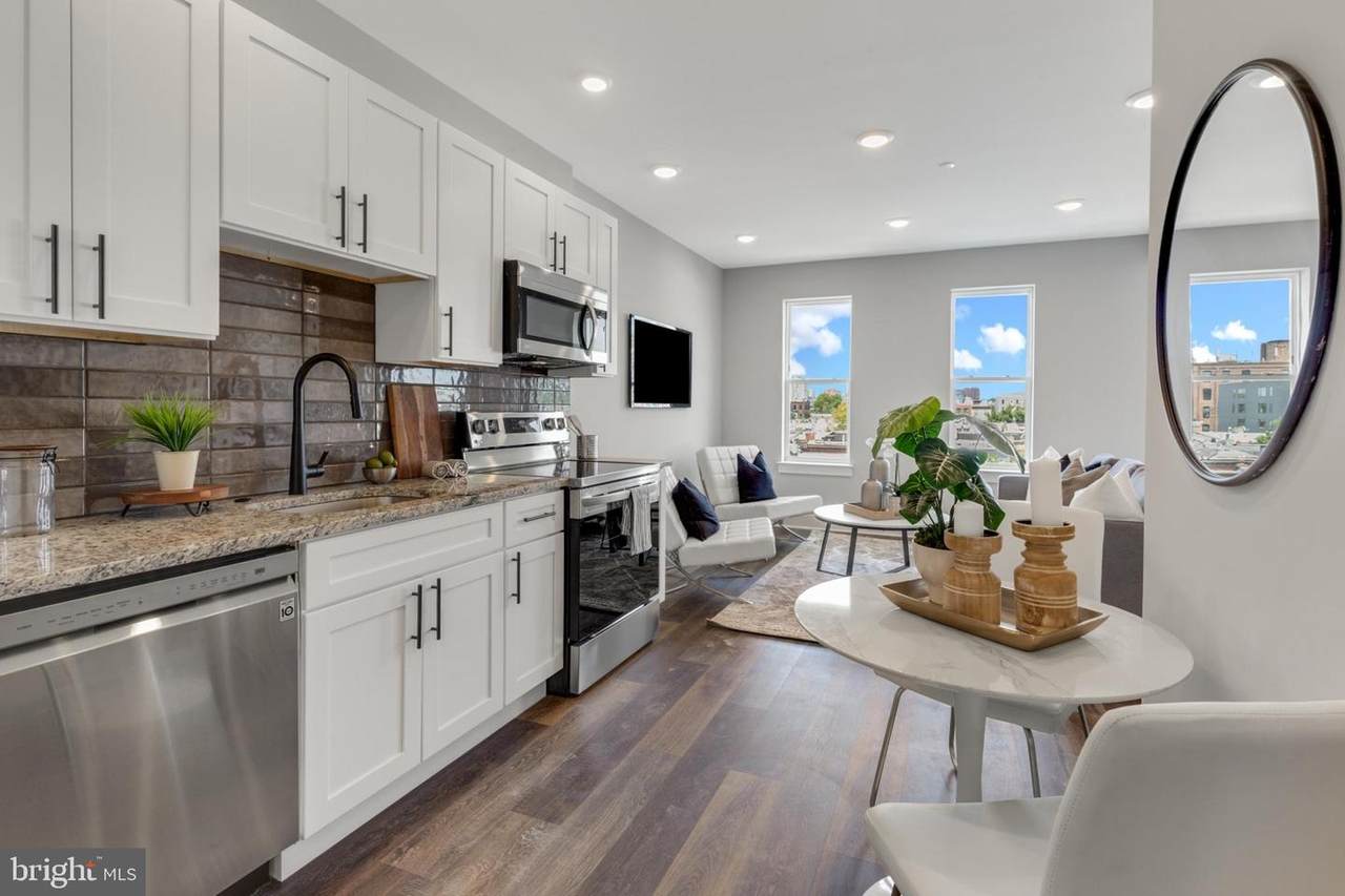 1924 Front Street - Photo 1