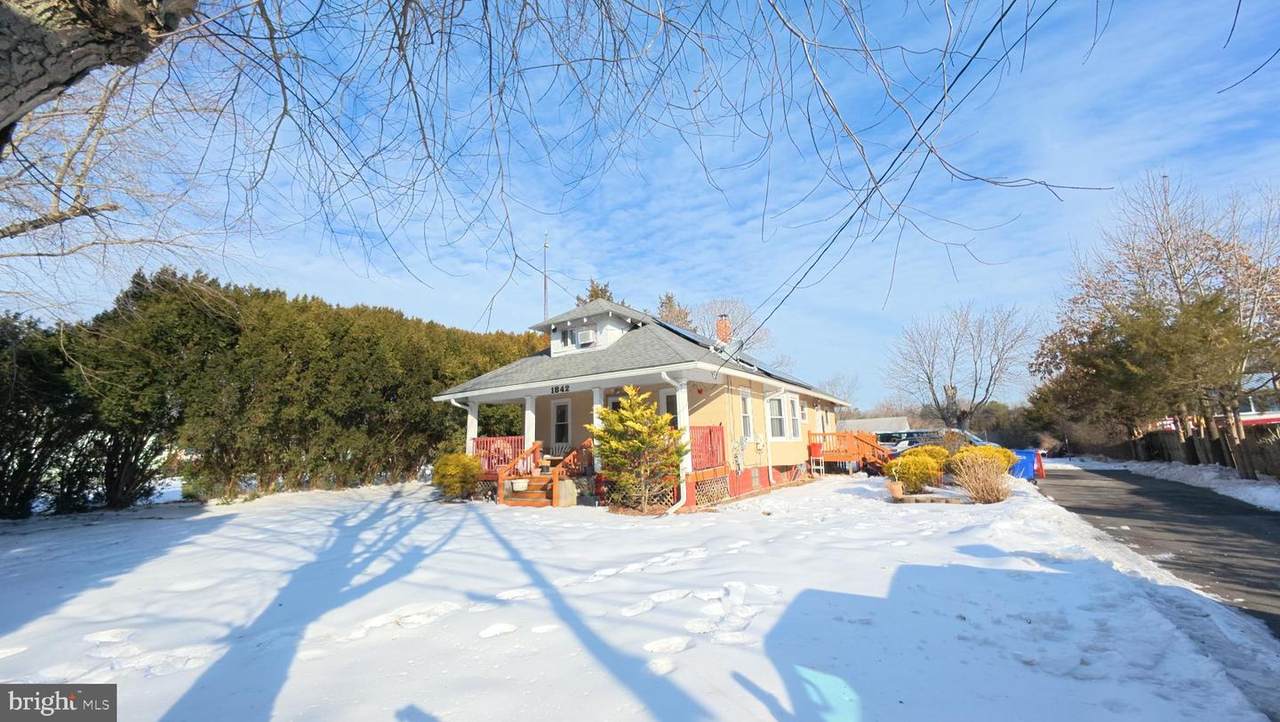 1842 Main Street - Photo 1