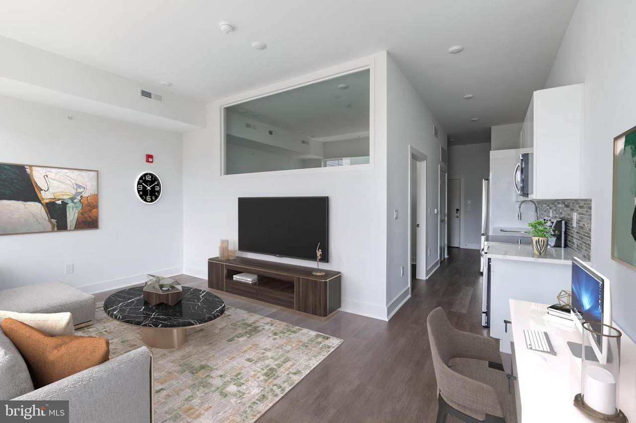 813 Broad Street - Photo 1