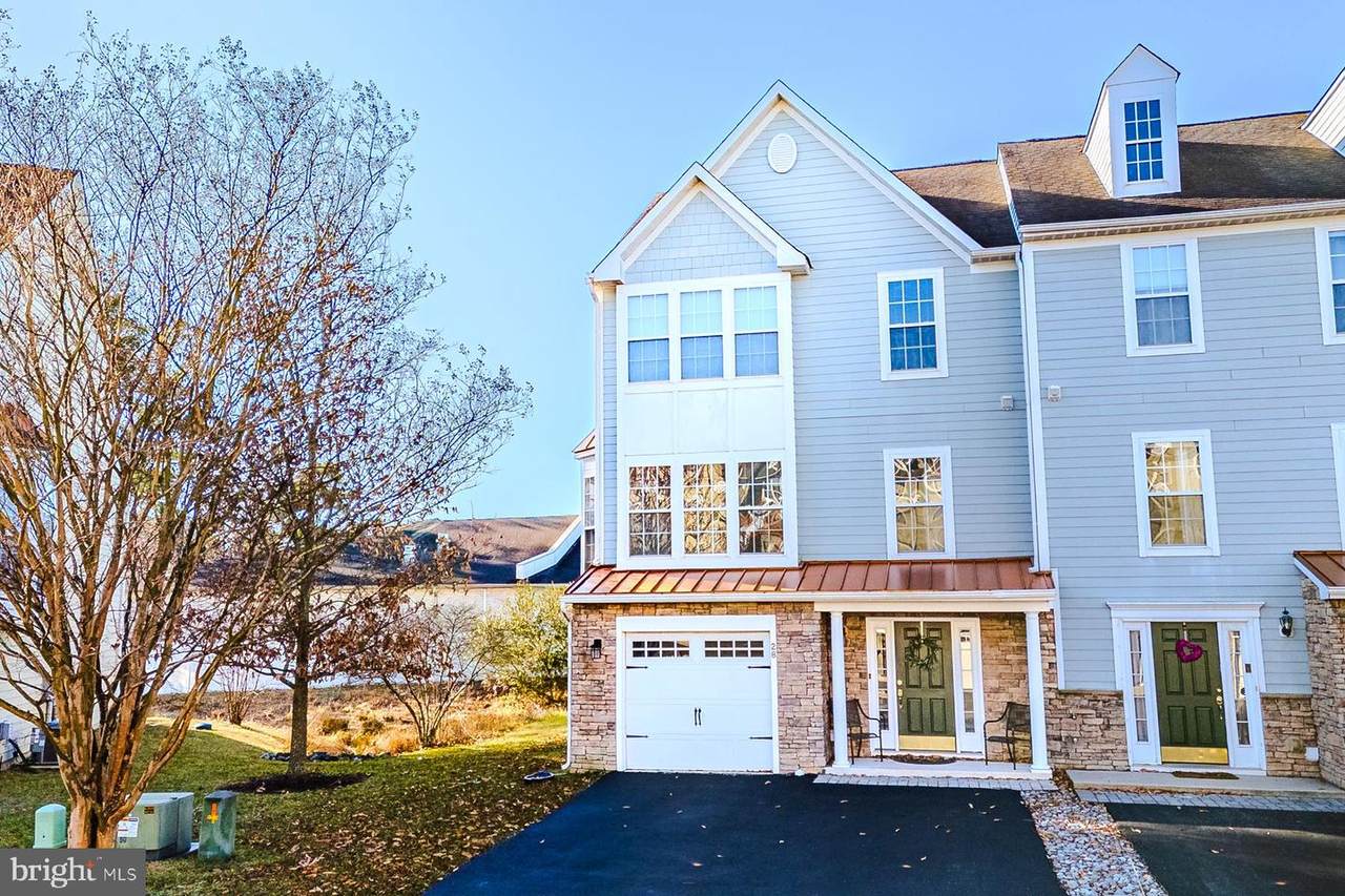 28 Tributary Lane - Photo 1