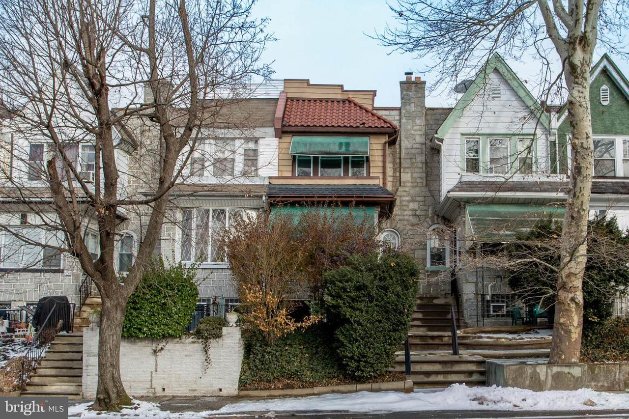 1537 66TH Avenue - Photo 1