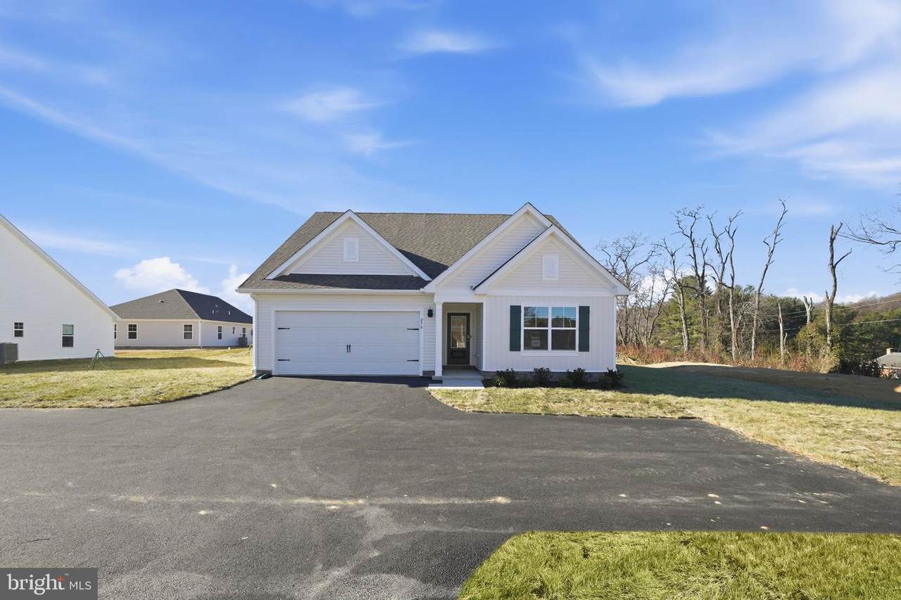 279 Heather Lane - Photo 1