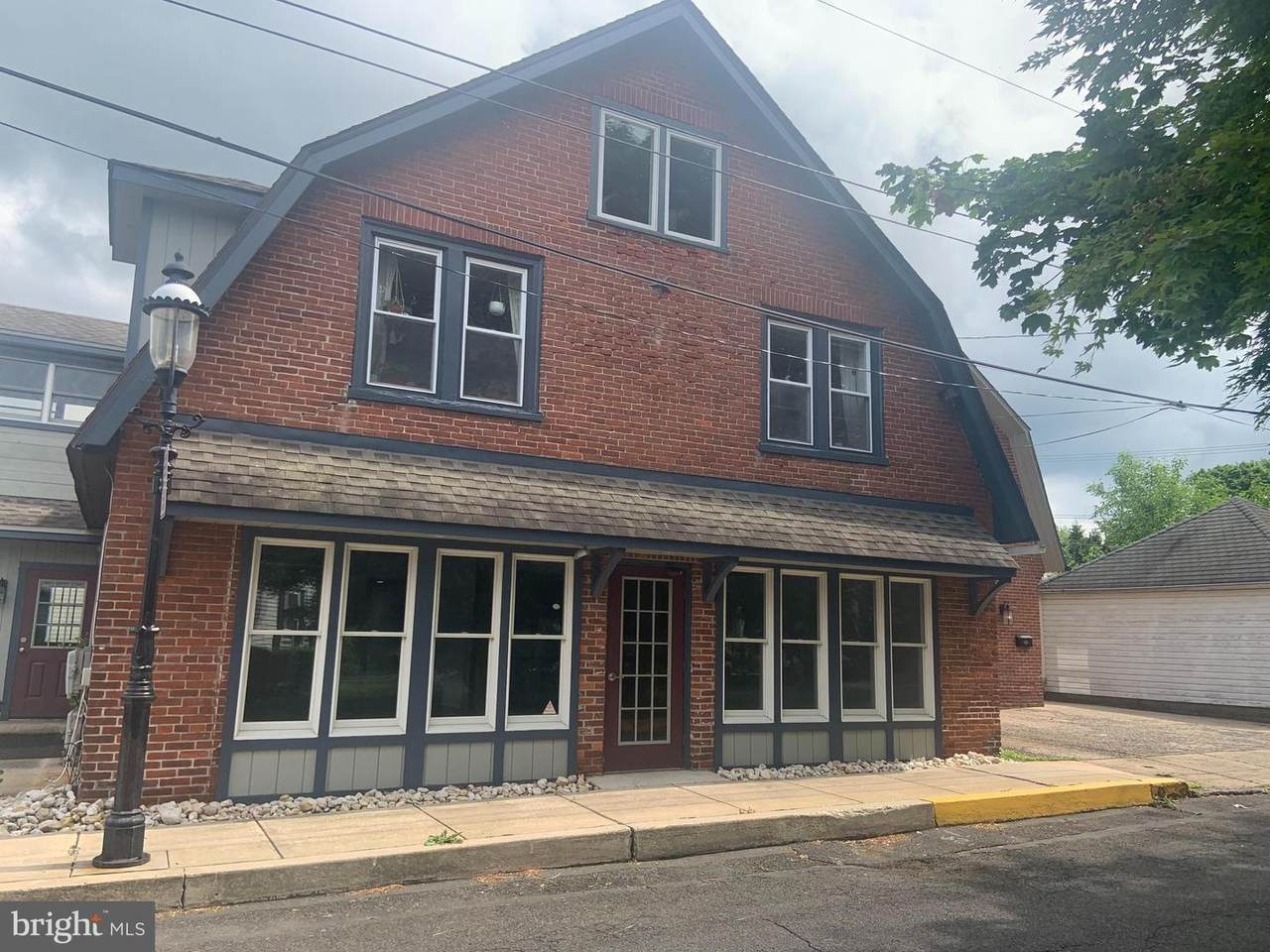 242 Wood Street - Photo 1