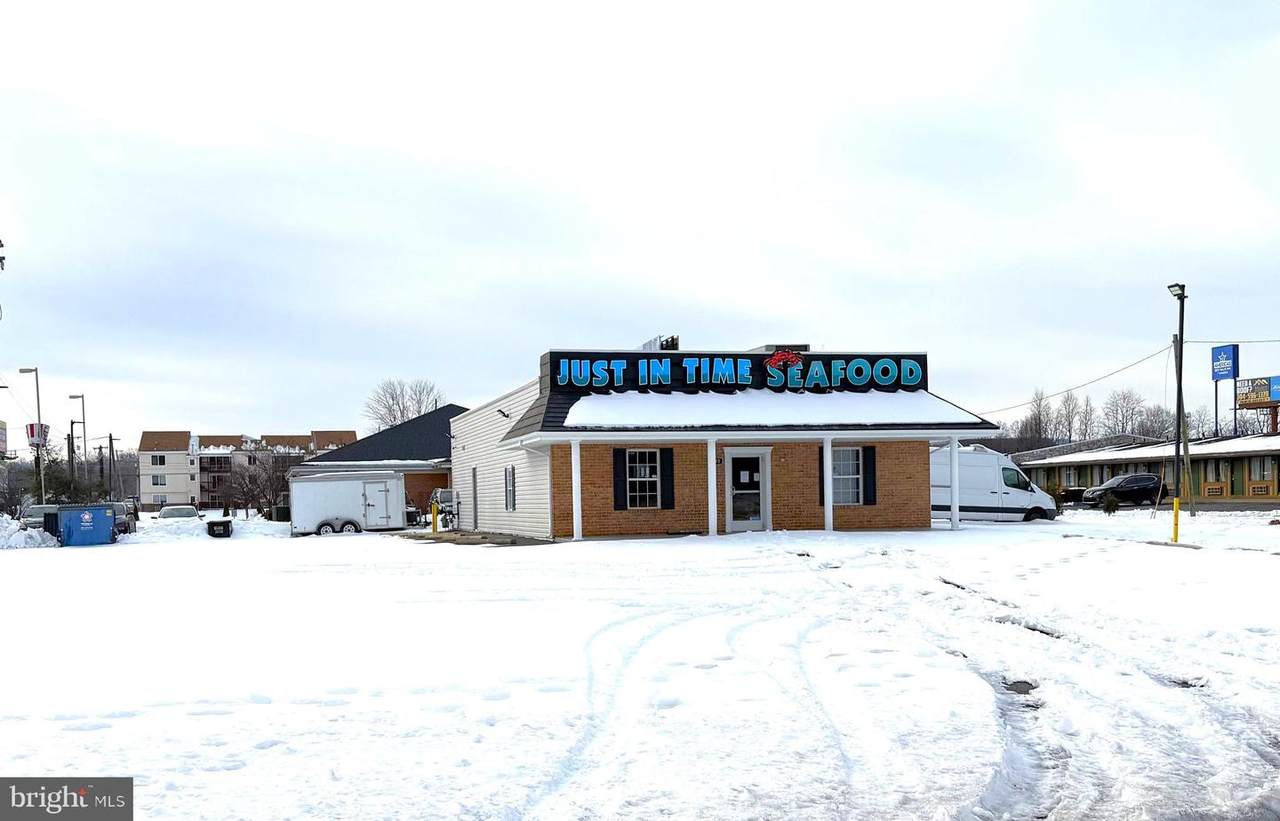 702 Warm Springs Avenue - Photo 1