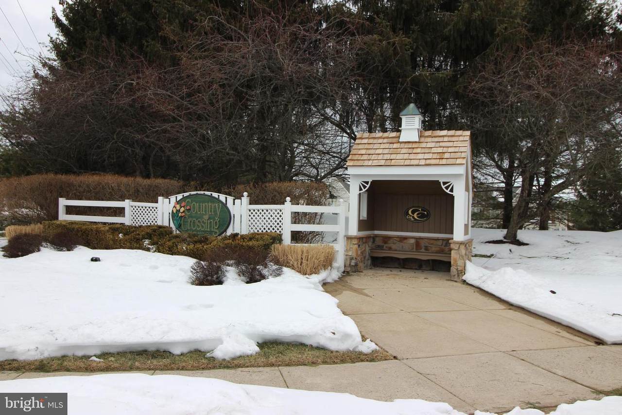 1004 Julian Drive - Photo 1