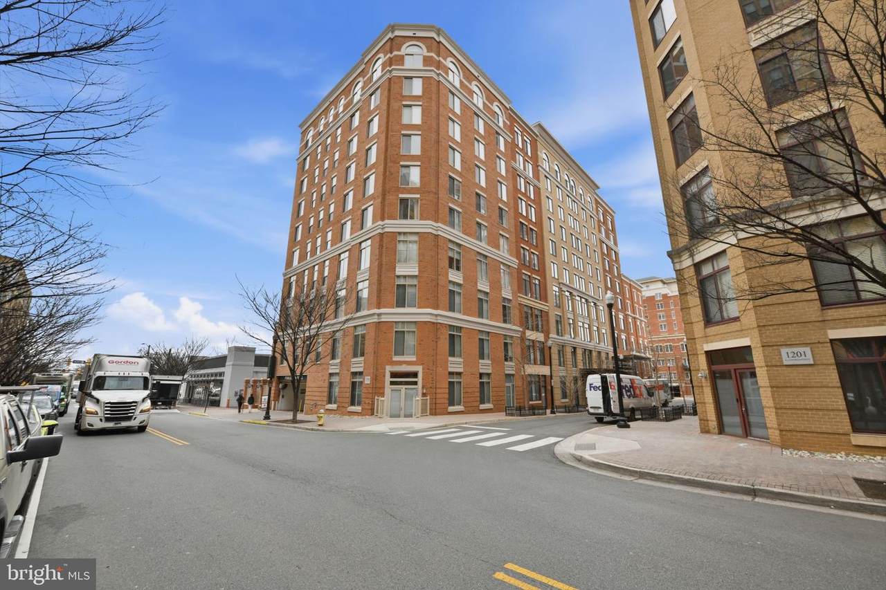 1205 Garfield Street - Photo 1