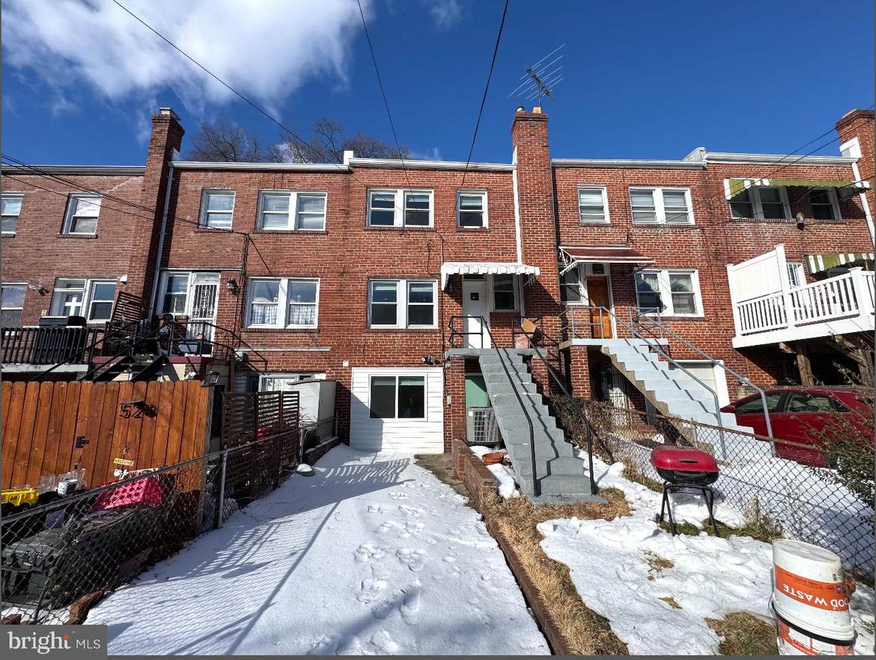 525 21ST Street - Photo 1