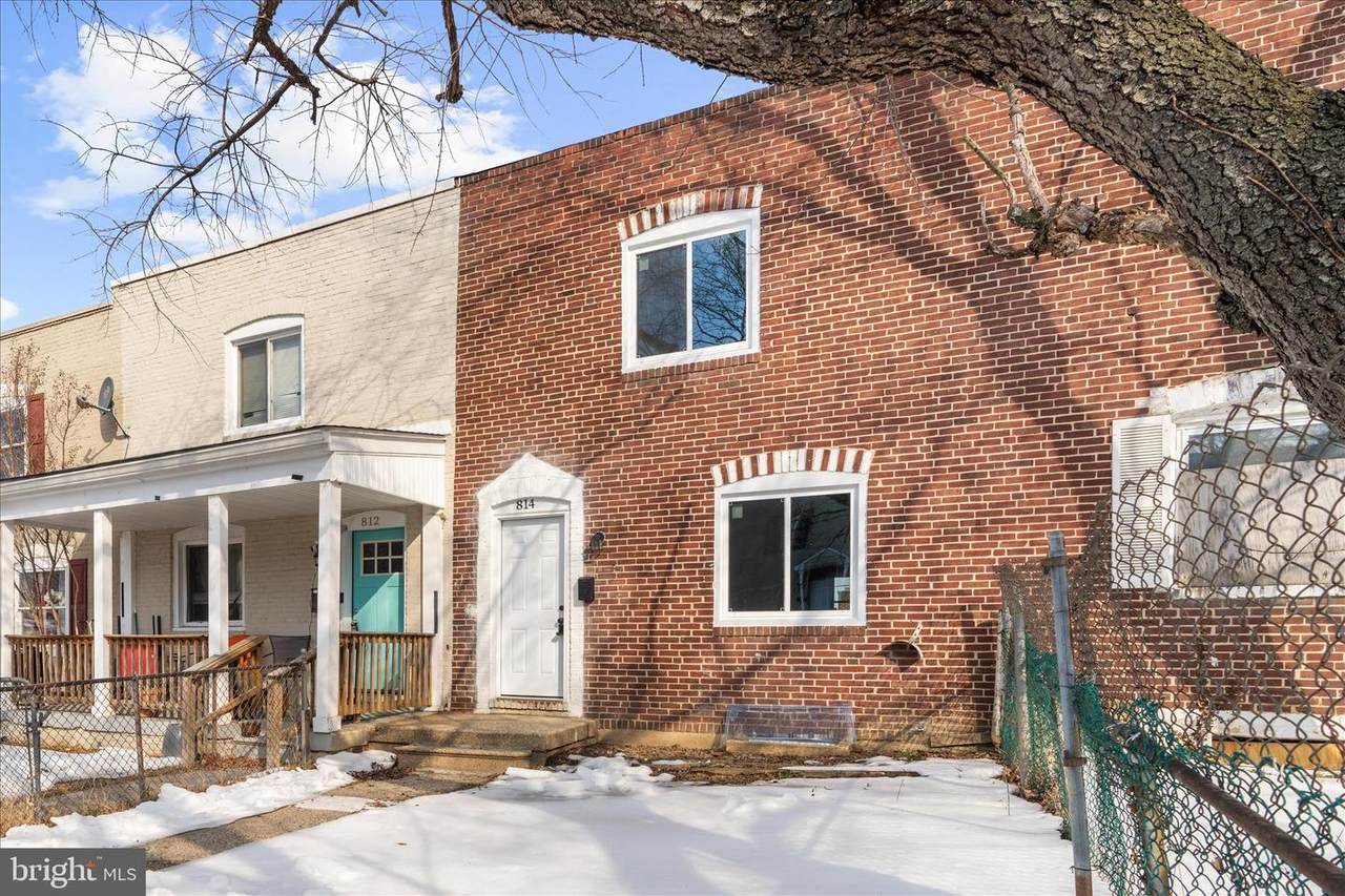 814 Jack St - Photo 1