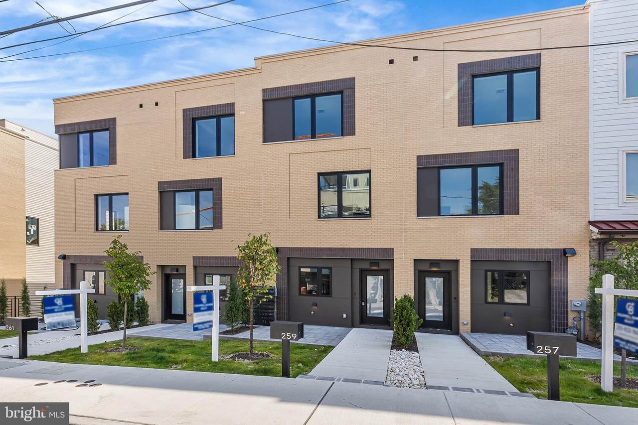 271 Delmar Street - Photo 1