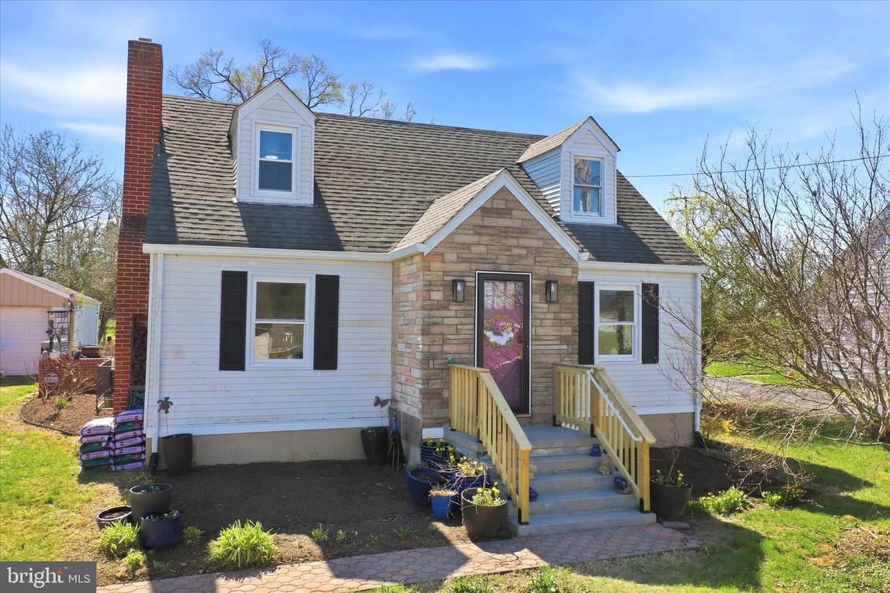225 Fairground Road - Photo 1