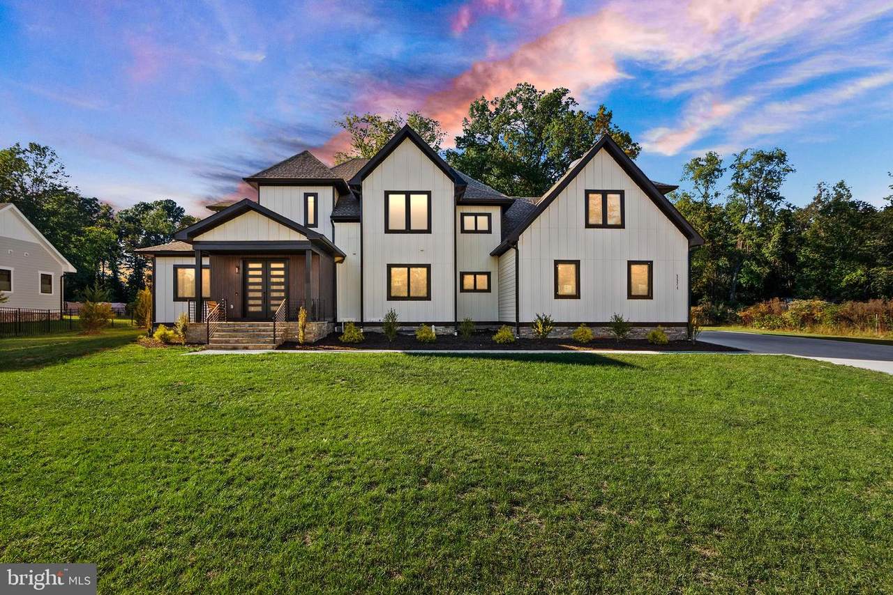 5524 Summit Street - Photo 1