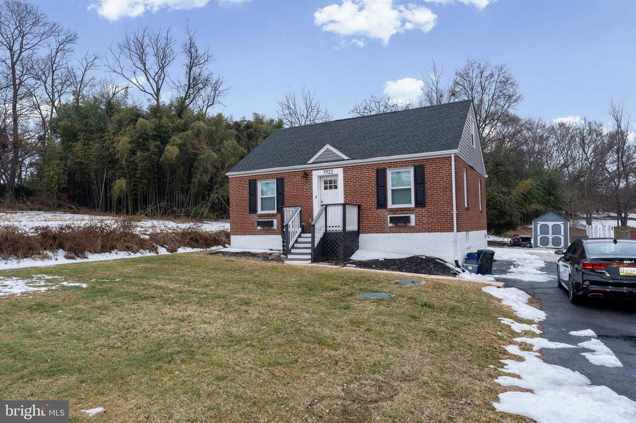 7922 Babikow Road - Photo 1