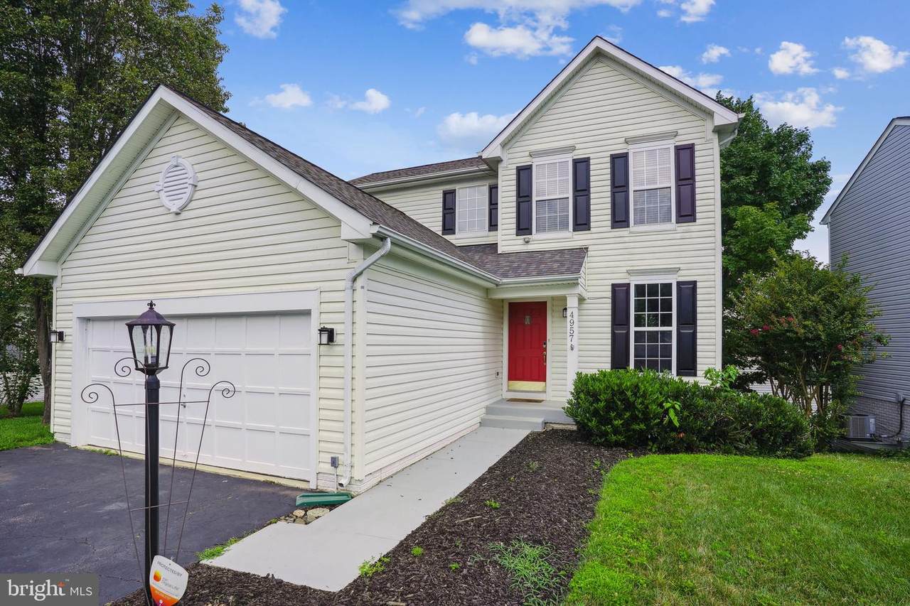 4957 Breeze Way - Photo 1