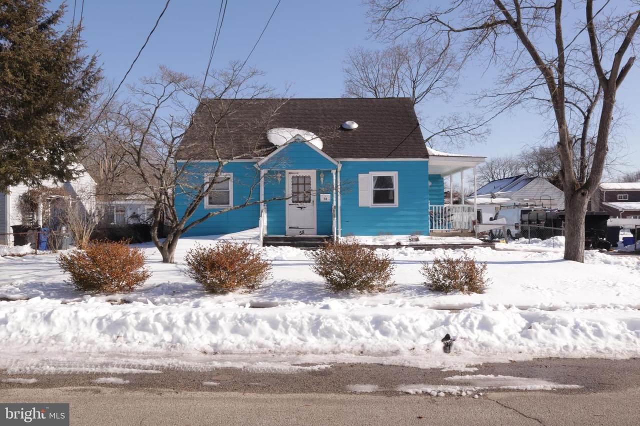 58 Watson Boulevard - Photo 1