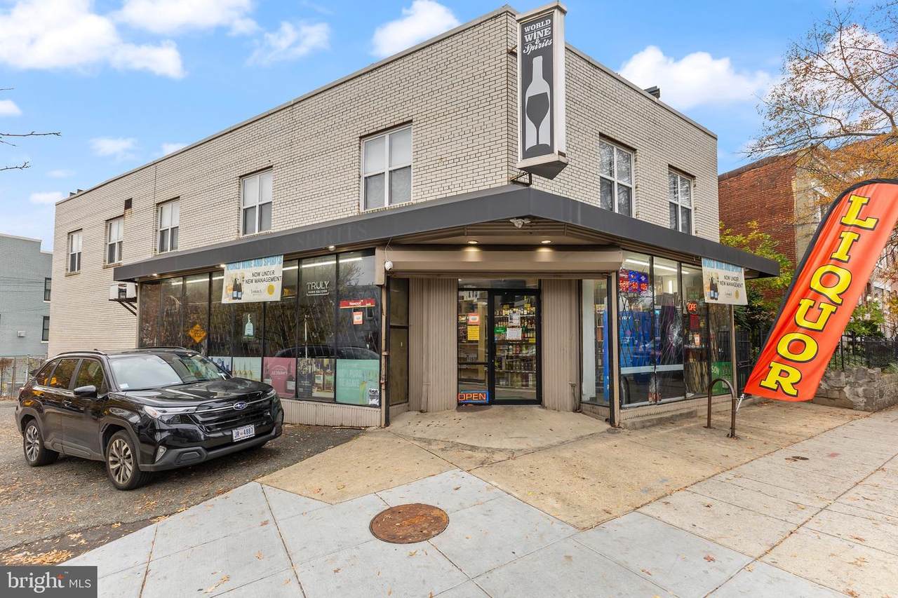 1453 Pennsylvania Avenue - Photo 1